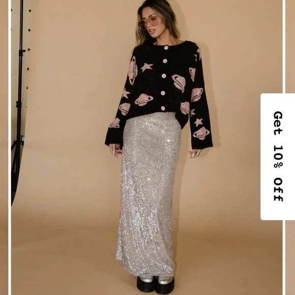 Dressed in LALA Saturn Sequin Skirt - Picture 3 of 9